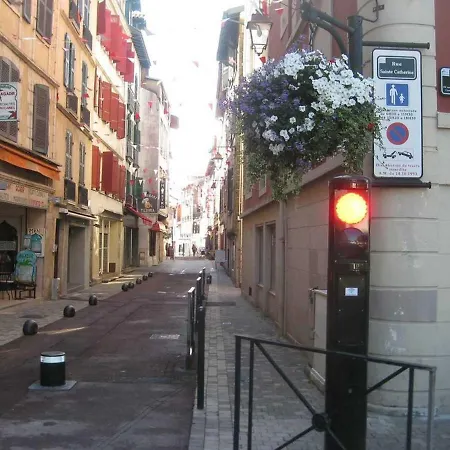 Cosy Historique 公寓